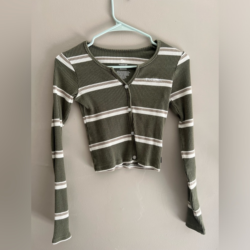 Five star cropped long sleeve